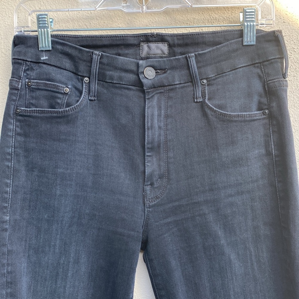 MOTHER High Waisted Looker Ankle Fray in Blackbird size 27 - Picture 14 of 16